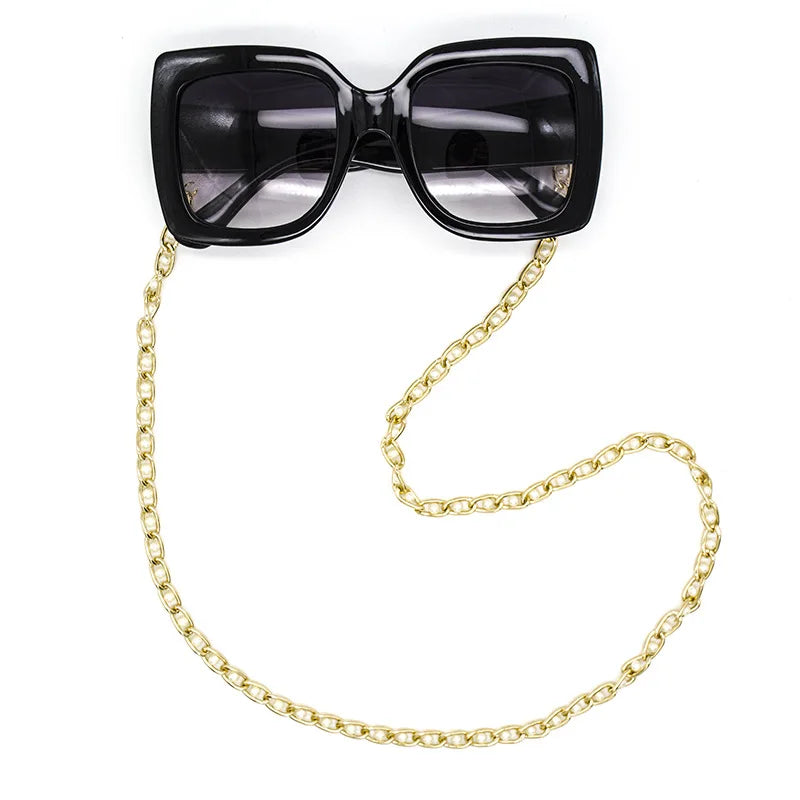 Elegant Pearl-Embellished Glasses Chain for Women - Hip Hop Style Sunglasses Lanyard and Casual Eyewear Strap.