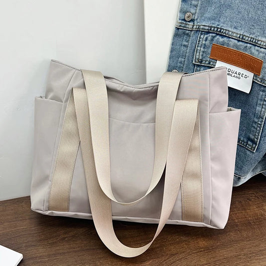 Large Capacity Women's Shoulder Bag Nylon Tote Bag Travel Handbag Sports And Leisure Handbag.