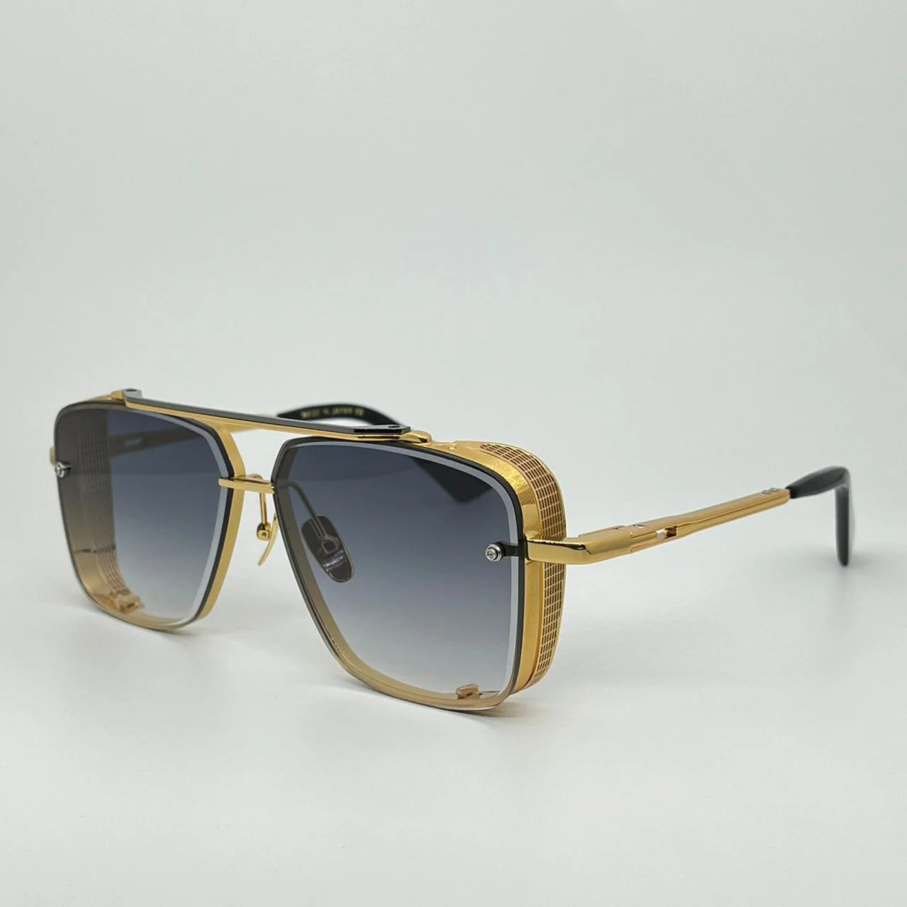 LIMTED EDITION M Six Men's Vintage Metal Sunglasses with Frameless UV 400 Lens - Stylish Square Design.