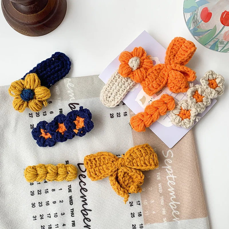 Handcrafted Woolen Knitted Bow Hairpins for Girls - Cute Floral BB Clip Barrettes for Autumn and Winter Hair Accessories.