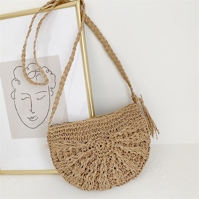 2023 Half Round Straw Bag for Women Summer Beach Rattan Shoulder Bag Zipper Woven Half Moon Crossbody Handbags Bohemia Vacation.