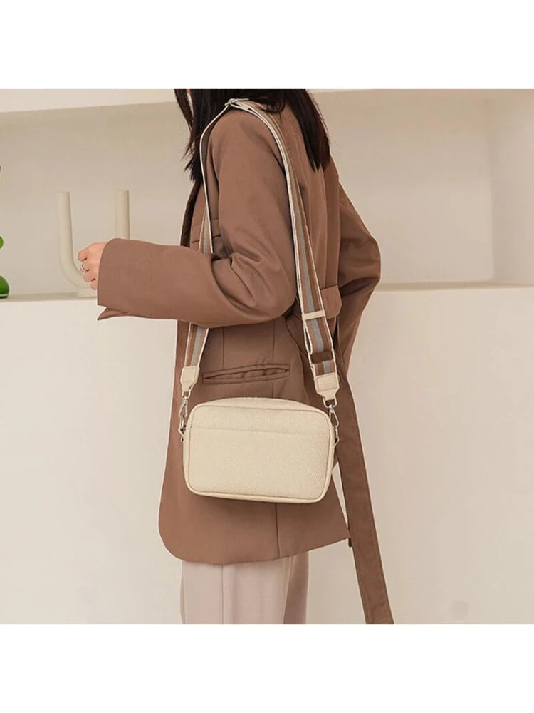 Cross Border Hot Selling Women's Bags For Spring And Summer 2024, New Small Square Bags With Wide Shoulder Straps, Single Should.