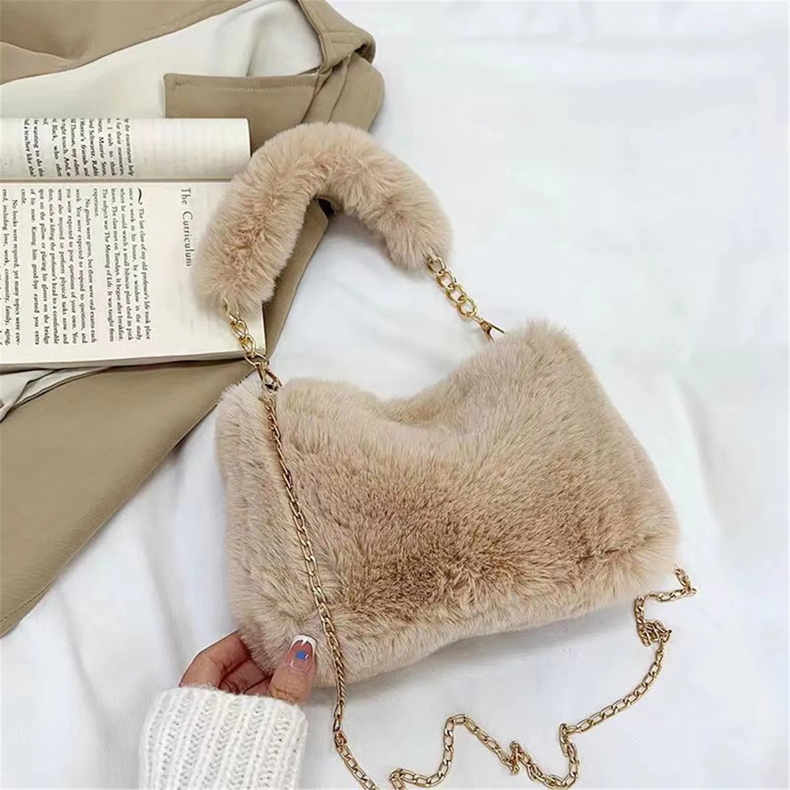 Plush Handbag Women'S New Eco-Friendly Fur Furry Mini Handbag Korean Fashion Plush Crossbody Bag Square Bag.