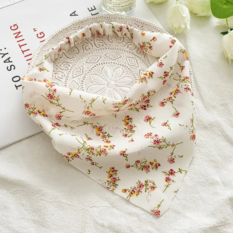 Floral Triangle Head Wrap Bandana for Women - Elastic Hair Accessories for Spring and Summer.