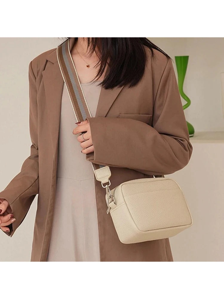 Cross Border Hot Selling Women's Bags For Spring And Summer 2024, New Small Square Bags With Wide Shoulder Straps, Single Should.