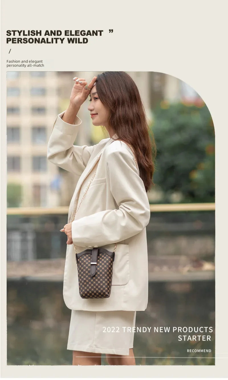 Fashionable Ladies Phone Bag Chain Strap Crossbody Bag Coin Purse Trendy Simple Style Vertical Square Shape Small Size Mobile.