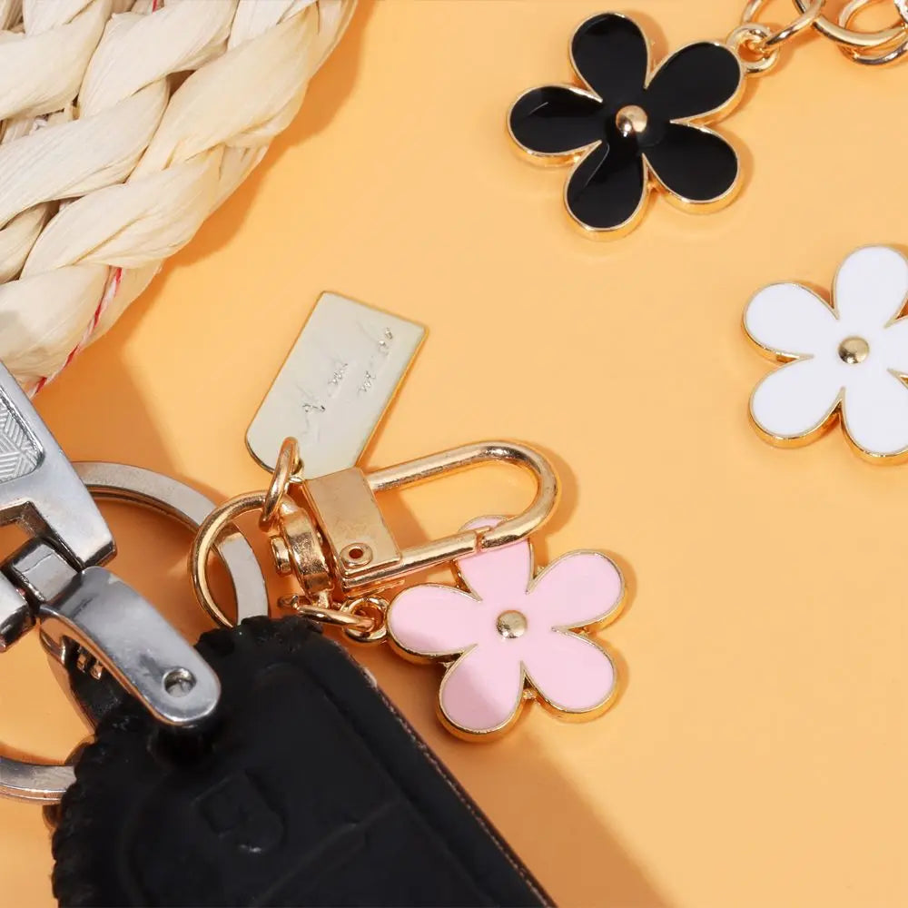 Gift Decoration Women Charm Pendant for Purse Bag Charm Keyring Flower Key Chain Keychains.