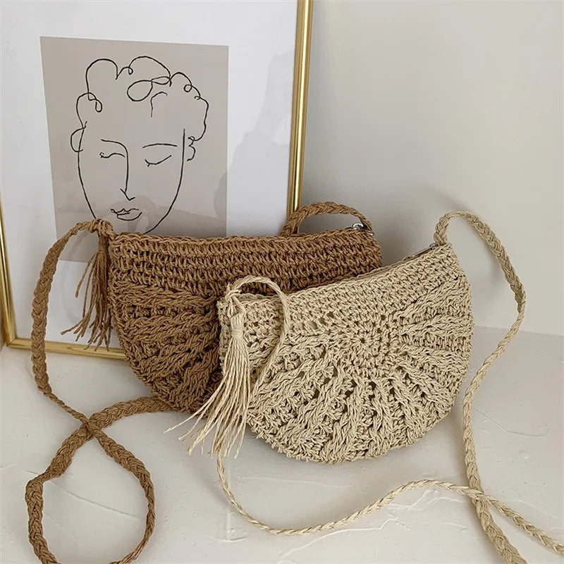 2023 Half Round Straw Bag for Women Summer Beach Rattan Shoulder Bag Zipper Woven Half Moon Crossbody Handbags Bohemia Vacation.