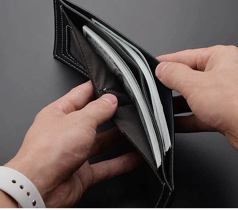 Pu Leather Men Short Wallet Thin Style Folding Young Men Credit Card Holder Wallet.