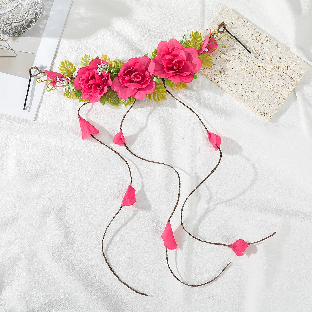 Retro Floral Rattan Hairpin for Women - Elegant Wedding Photo Clip and Accessories.