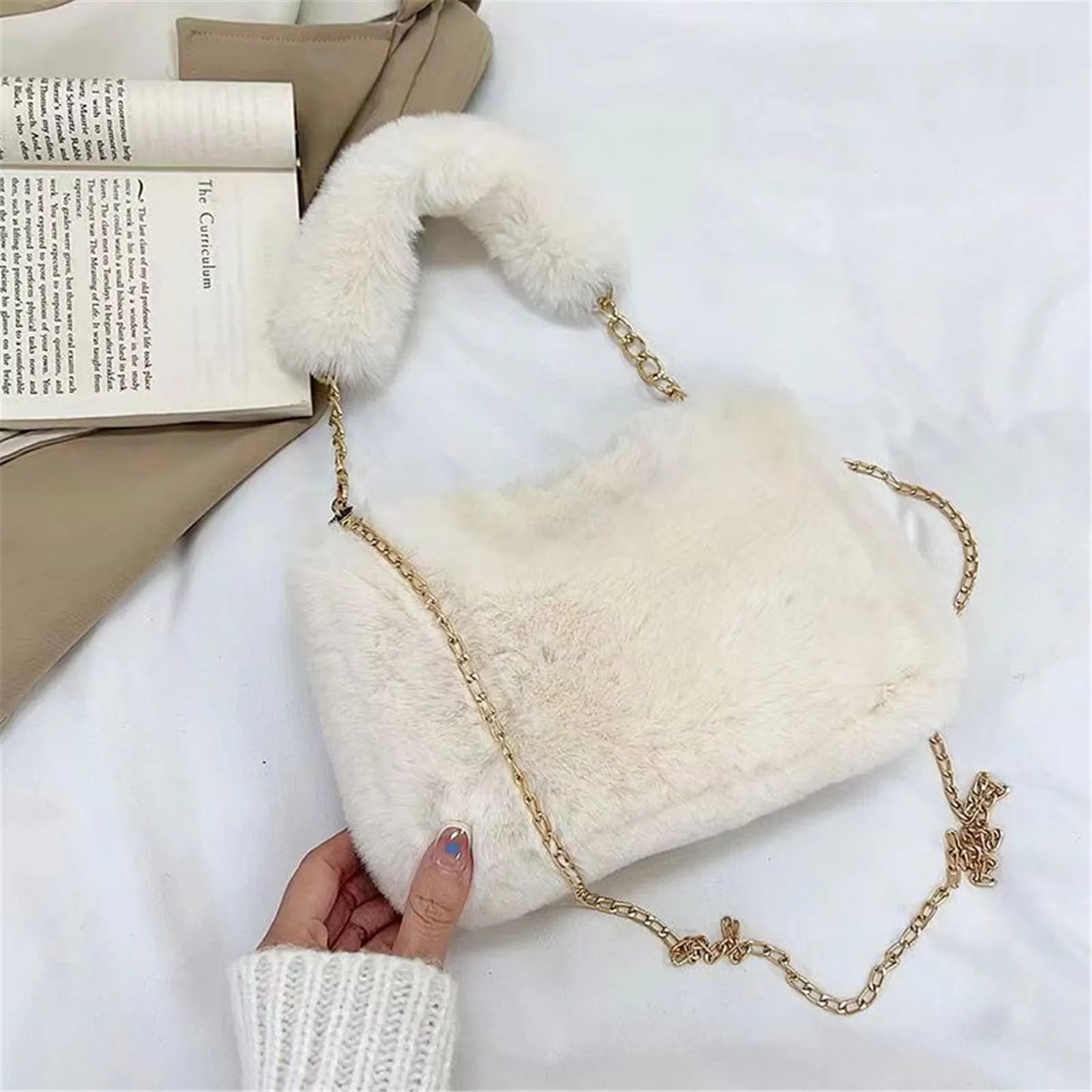 Plush Handbag Women'S New Eco-Friendly Fur Furry Mini Handbag Korean Fashion Plush Crossbody Bag Square Bag.