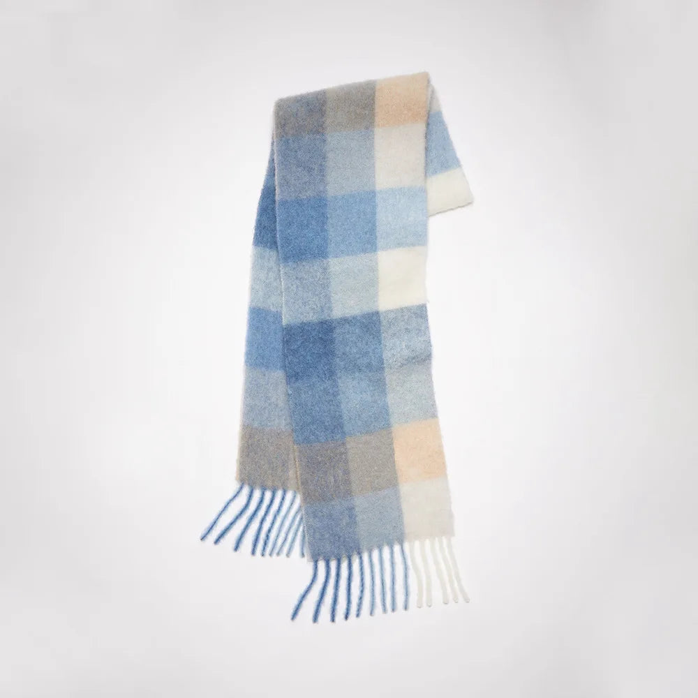 Elegant Women's Cashmere Plaid Scarf - Winter Warm Pashmina Shawl with Tassels, Thick Wrap for Outdoor Style.