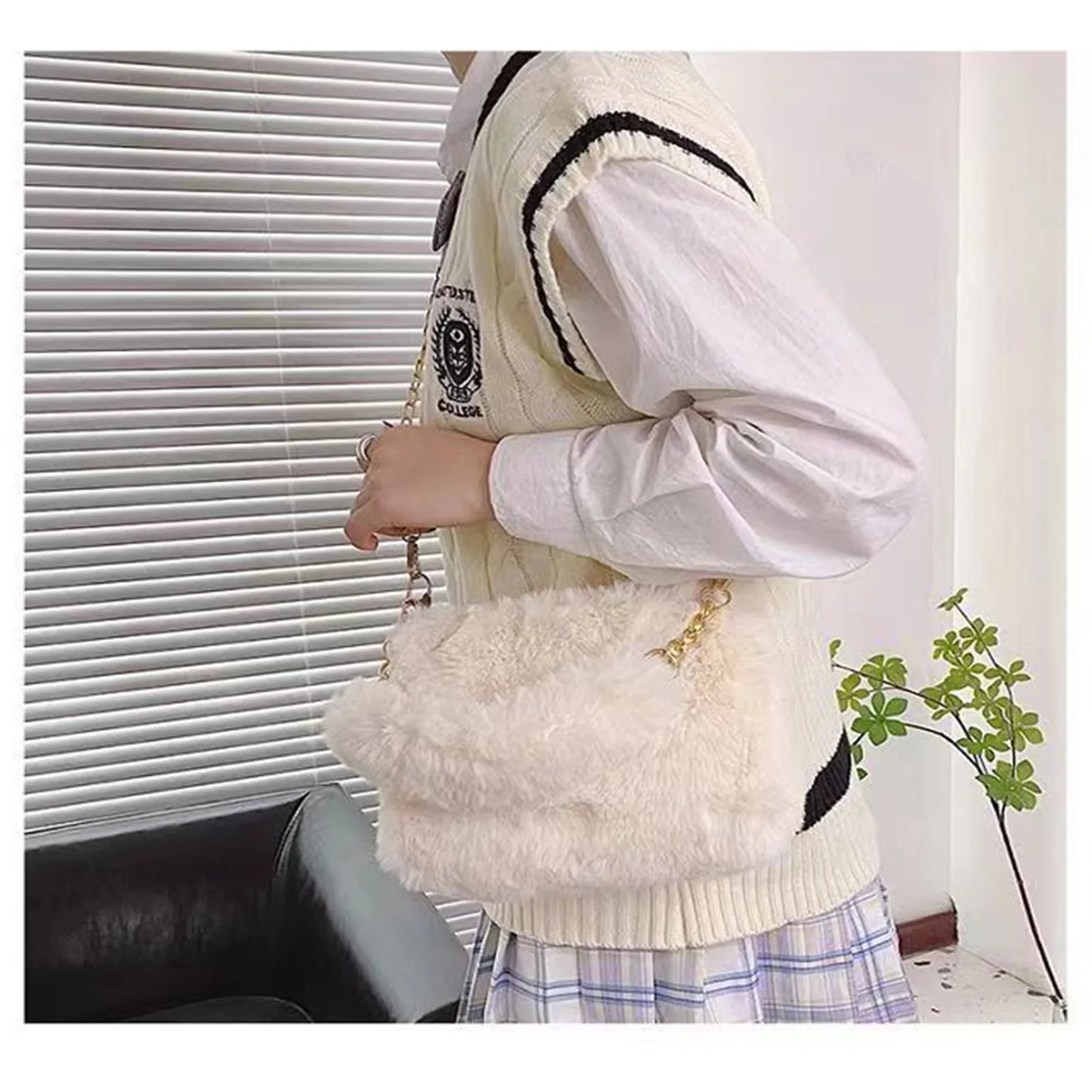 Plush Handbag Women'S New Eco-Friendly Fur Furry Mini Handbag Korean Fashion Plush Crossbody Bag Square Bag