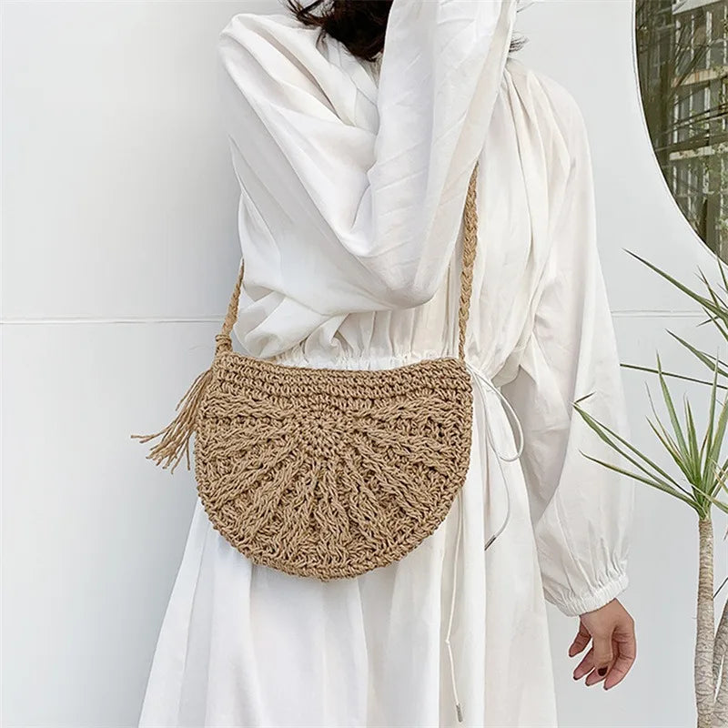 2023 Half Round Straw Bag for Women Summer Beach Rattan Shoulder Bag Zipper Woven Half Moon Crossbody Handbags Bohemia Vacation.