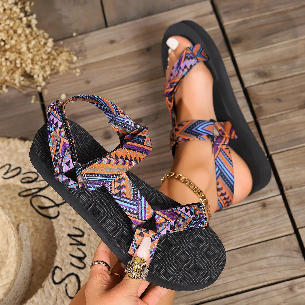 2024 Summer Flat Women's Shoes Hemp Rope Set Foot Beach Sandals Outdoor All-match Casual Slippers Large Size Women Sandals.