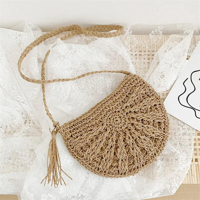 2023 Half Round Straw Bag for Women Summer Beach Rattan Shoulder Bag Zipper Woven Half Moon Crossbody Handbags Bohemia Vacation.