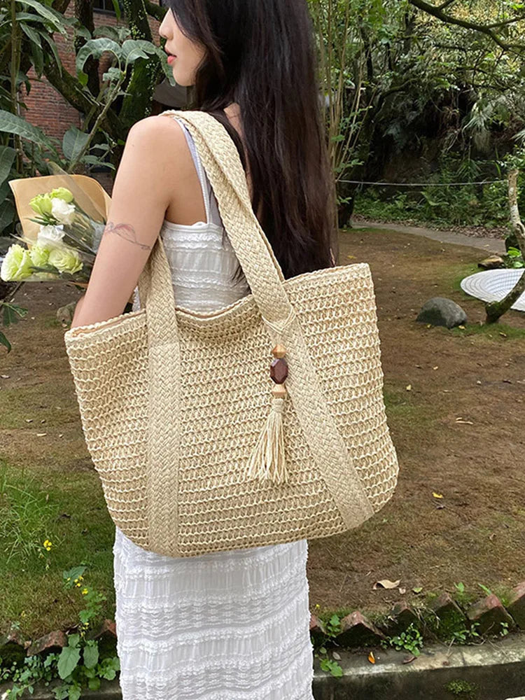 Women Shoulder Bag Summer Hand-Woven Handbags Fashion Handmade Simple Large Capacity with Tassel Pendant Shopping Handbag Tote.