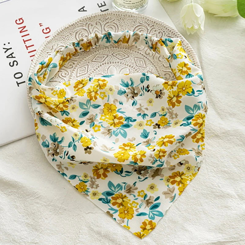 Floral Triangle Head Wrap Bandana for Women - Elastic Hair Accessories for Spring and Summer.