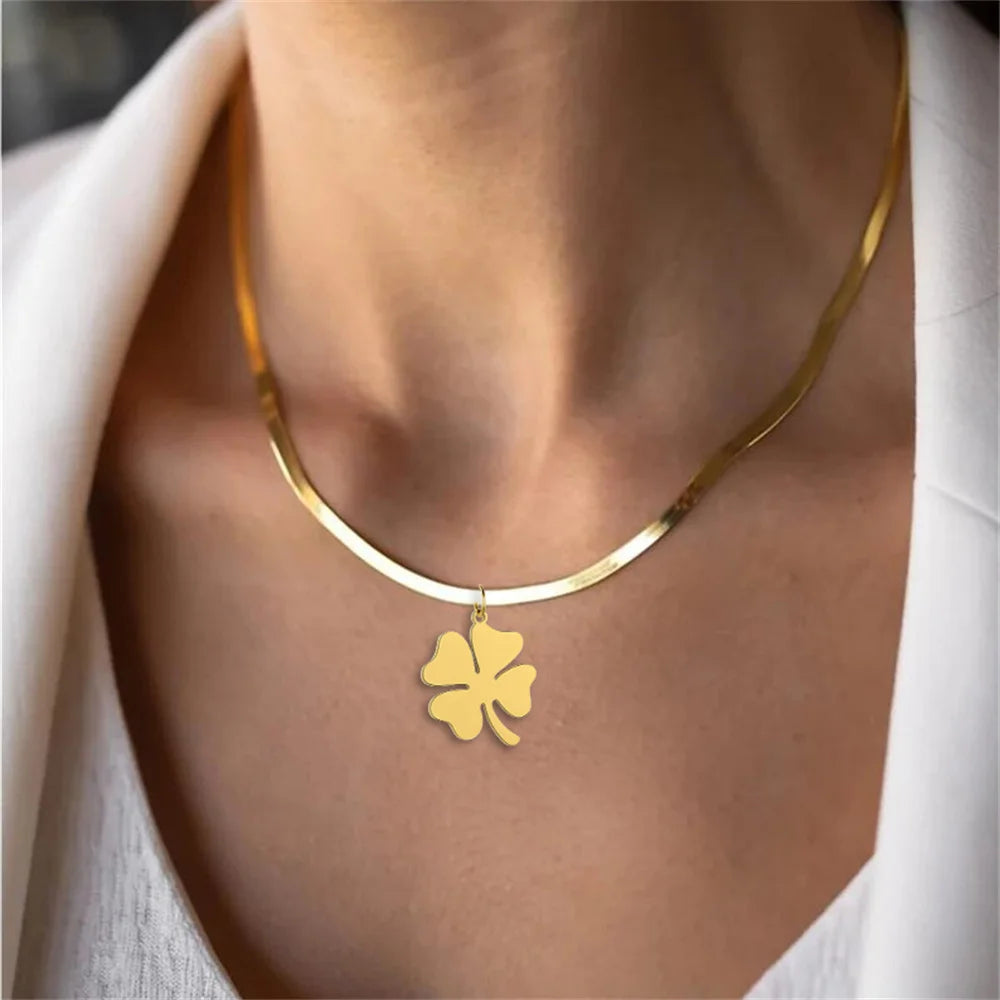 Amaxer Stainless Steel Necklaces Boho Snake Herringbone Blade Chain Classic Four-leaf Clover Pendants Necklace For Women Jewelry.