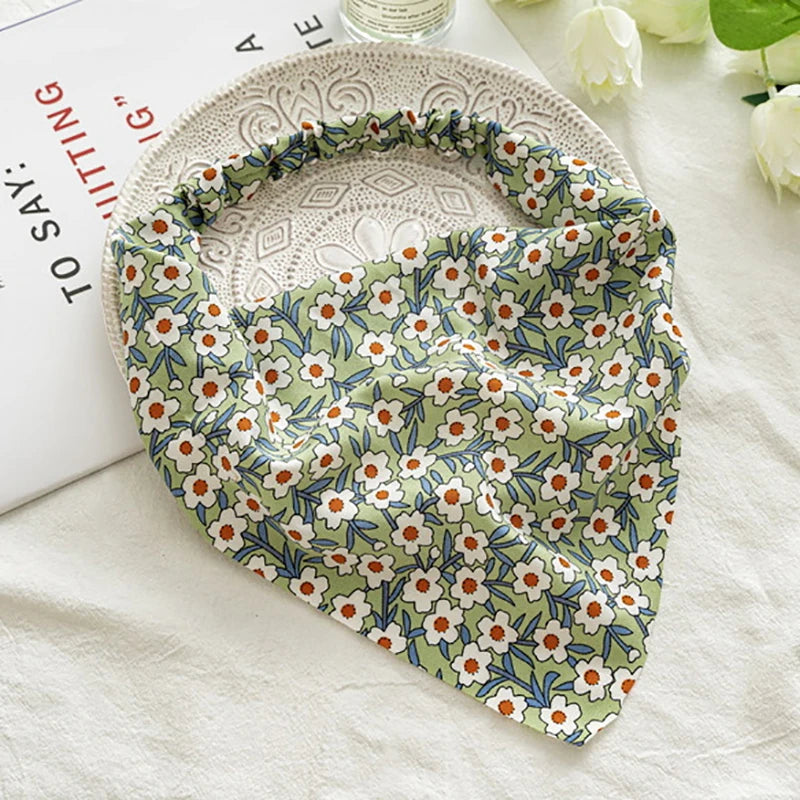 Floral Triangle Head Wrap Bandana for Women - Elastic Hair Accessories for Spring and Summer.