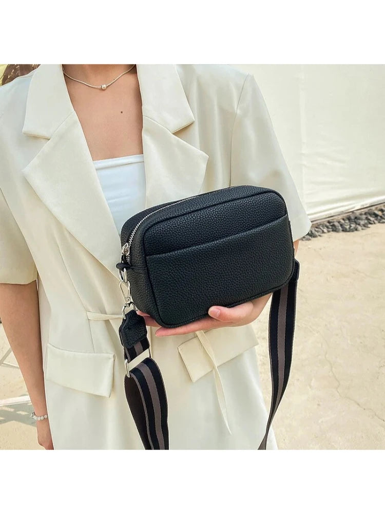 Cross Border Hot Selling Women's Bags For Spring And Summer 2024, New Small Square Bags With Wide Shoulder Straps, Single Should.