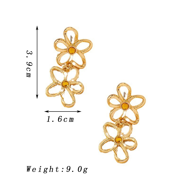 Hollow Out Metal Flower Dangle Earrings for Women Vintage Double Layer Rhinestones Drop Earrings Golden Party Trendy Jewelry.